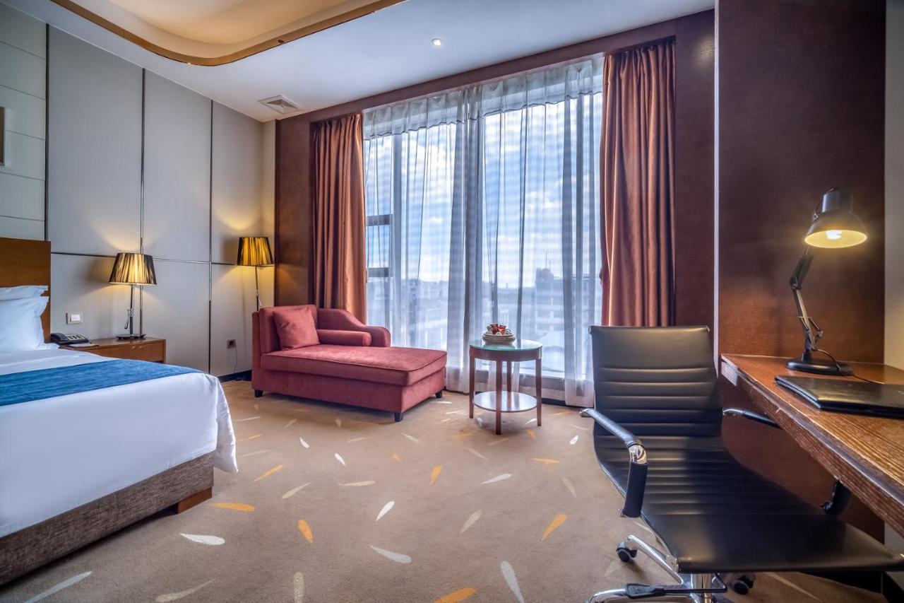 Relteem Hotel Чжуншань Экстерьер фото