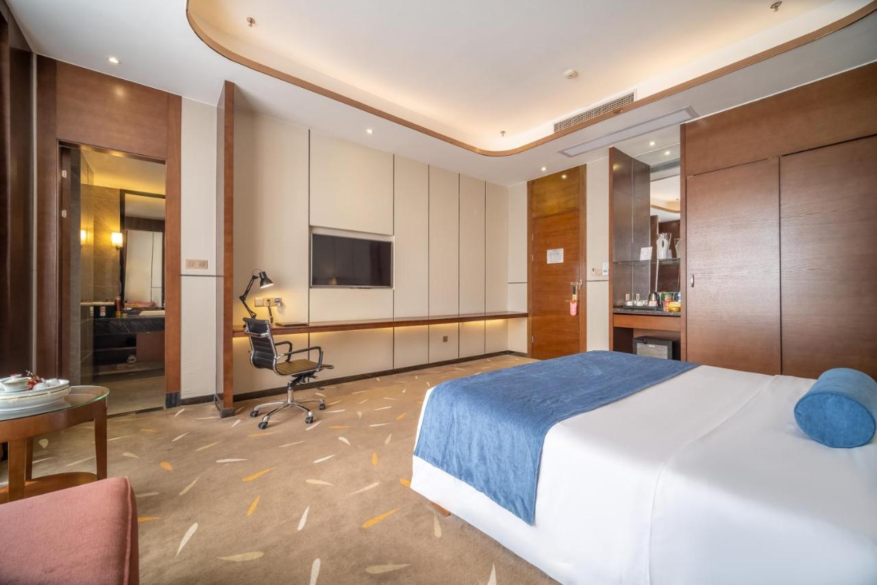 Relteem Hotel Чжуншань Экстерьер фото