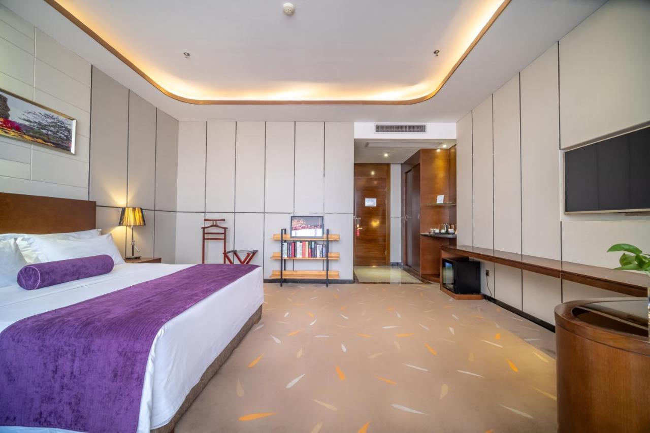 Relteem Hotel Чжуншань Экстерьер фото