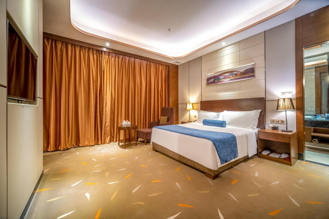Relteem Hotel Чжуншань Экстерьер фото